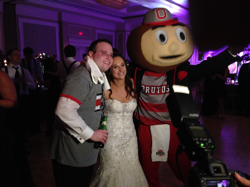Illustration for article titled Brutus The Buckeye Showed Up At A Wedding In Columbus